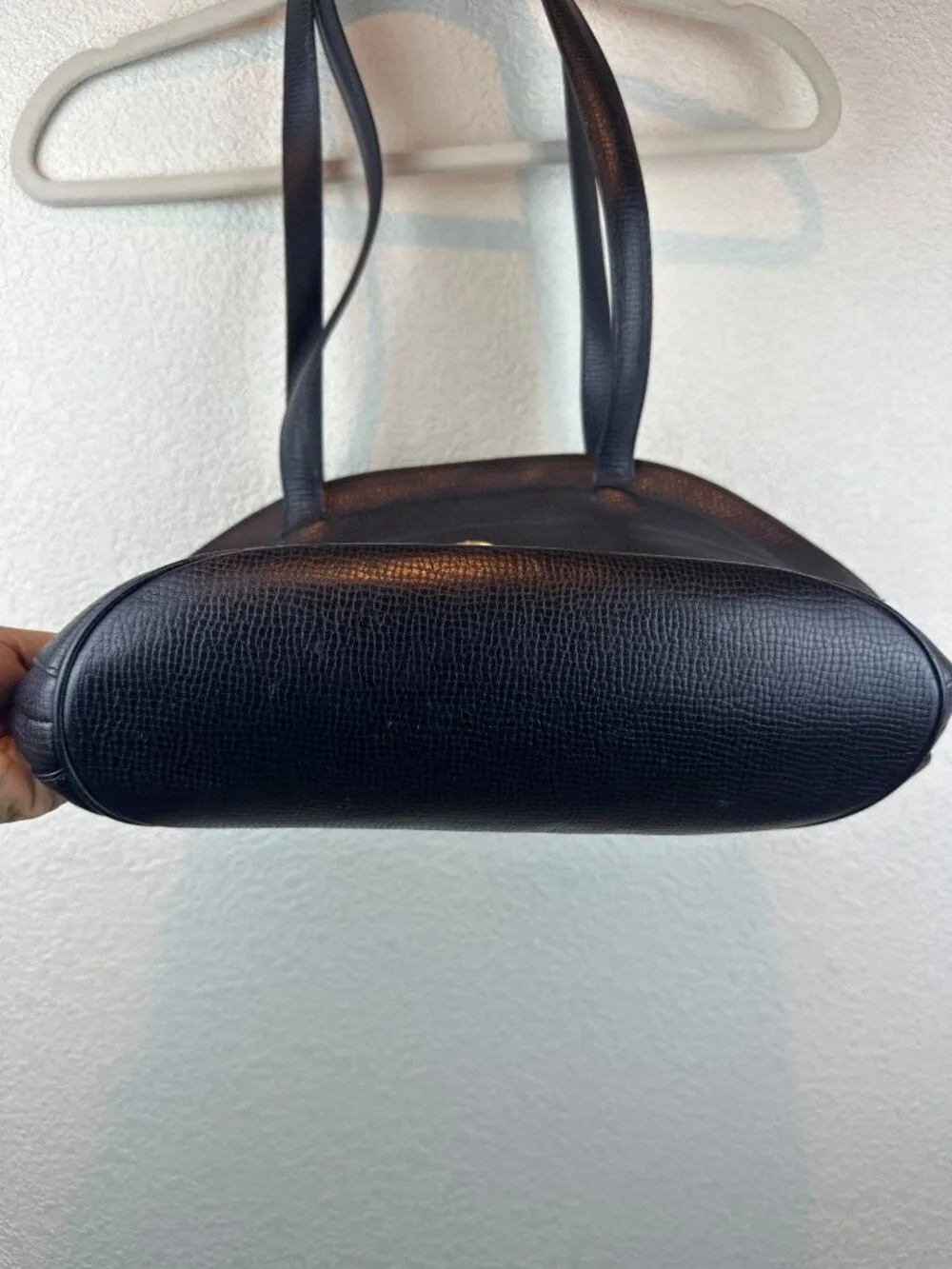 Vintage Christian Dior Navy Leather Shoulder Bag Gold Logo Made in France - Picture 10 of 16